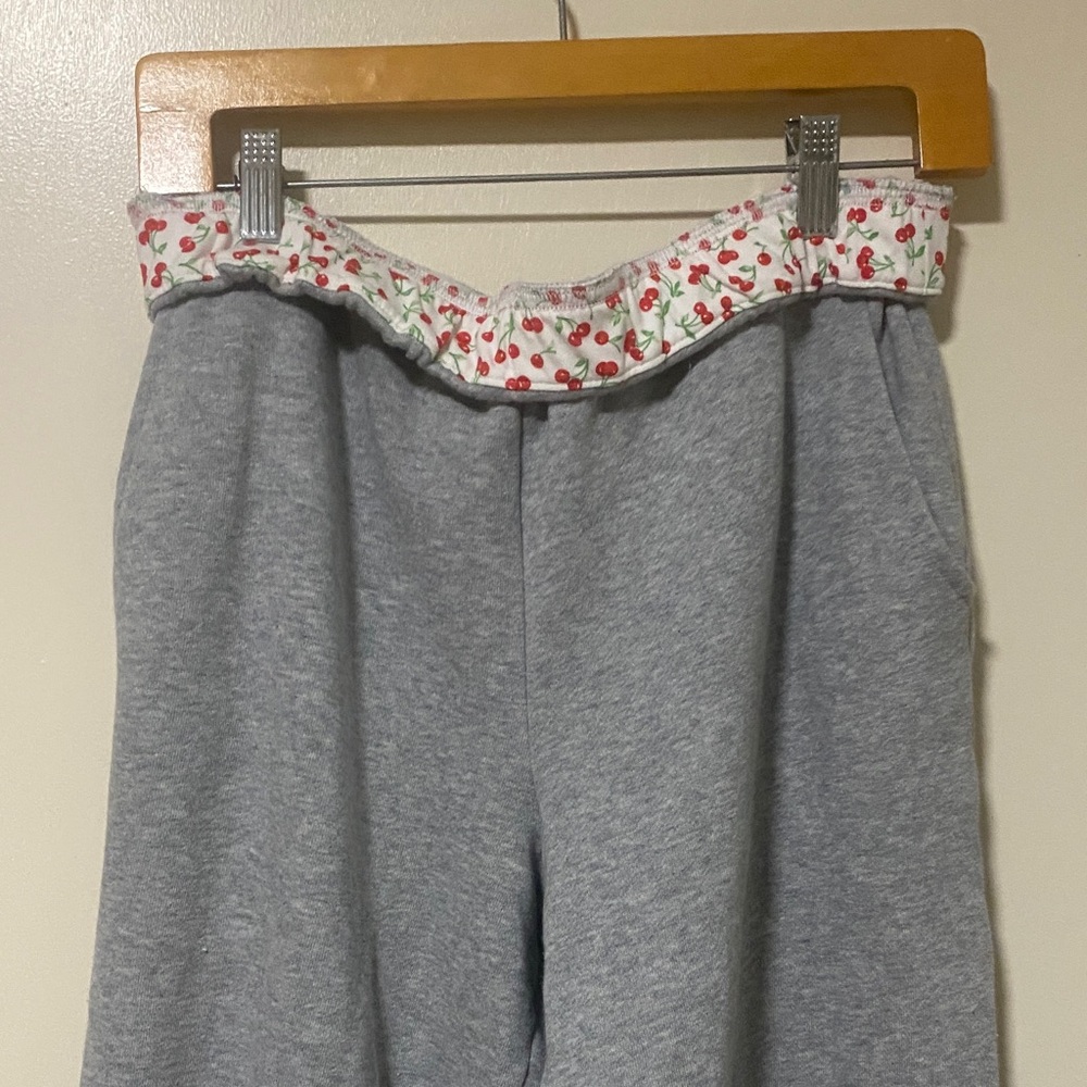 NWT Victorias Secret & Frankie’s Bikinis sweatpants . Medium - Picture 4 of 6